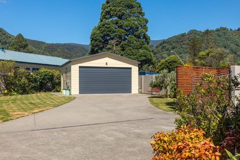 Photo of property in 36 Kent Street, Picton, 7220