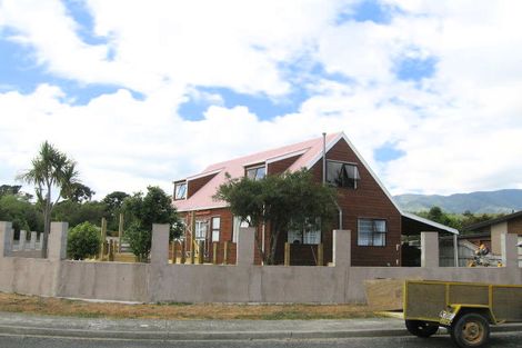 Photo of property in 34 Roband Crescent, Brown Owl, Upper Hutt, 5018