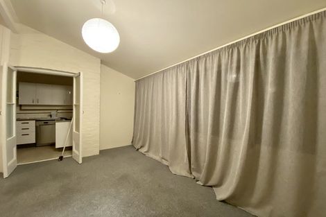 Photo of property in 70-72 Vauxhall Road, Devonport, Auckland, 0624