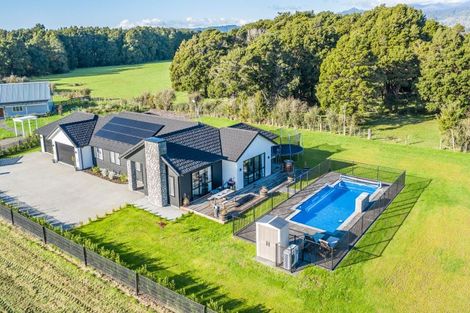 Photo of property in 63 Ohau Gravels Way, Ohau, Levin, 5570