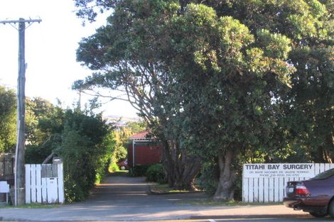 Photo of property in 76 Main Road, Titahi Bay, Porirua, 5022