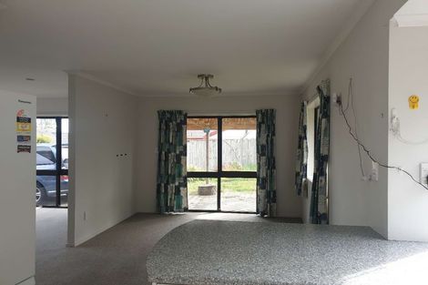 Photo of property in 2/60 Orangewood Drive, Northpark, Auckland, 2013