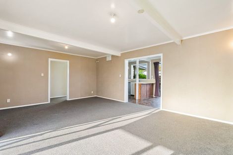 Photo of property in 23 Mazengarb Road, Paraparaumu Beach, Paraparaumu, 5032