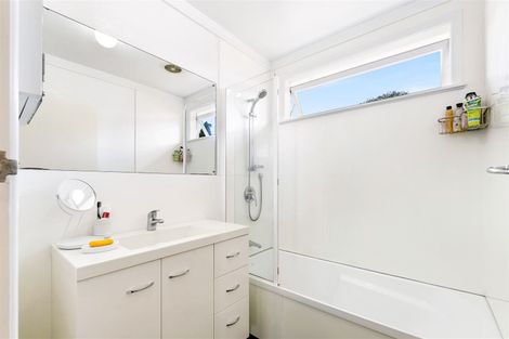 Photo of property in 24 Addison Street, Blockhouse Bay, Auckland, 0600