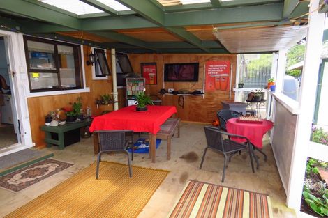 Photo of property in 86 Wakefield Street, Westport, 7825