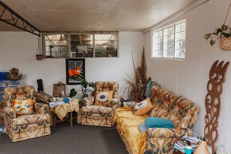 Photo of property in 1 Jervois Terrace, Ohau, Levin, 5570