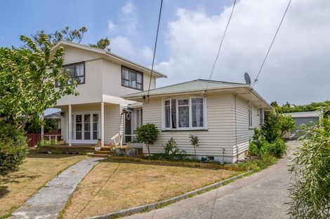 Photo of property in 27 Wavell Crescent, Lansdowne, Masterton, 5810