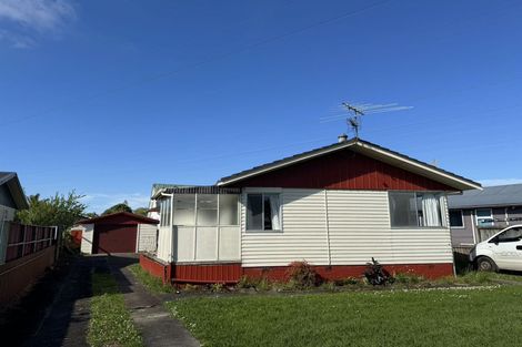 Photo of property in 62 Edgewater Drive, Pakuranga, Auckland, 2010