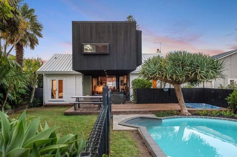 Photo of property in 72 West End Road, Westmere, Auckland, 1022