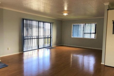 Photo of property in 27 Silverstone Place, Henderson, Auckland, 0612