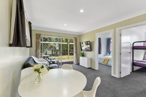 Photo of property in 8 Sand Dune Grove, Waikawa Beach, Manakau, 5573