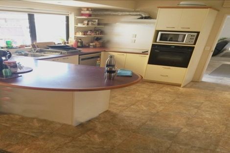 Photo of property in 8 Mirabell Place, Golflands, Auckland, 2013