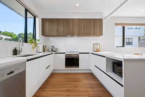 Photo of property in 421b Glenfield Road, Glenfield, Auckland, 0629