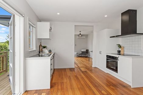 Photo of property in 11 Glenrowan Avenue, Avondale, Christchurch, 8061