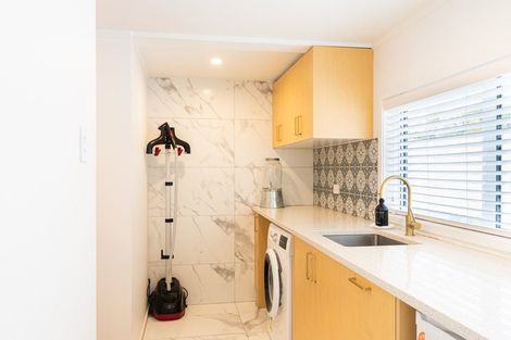 Photo of property in 5a William Street, Takapuna, Auckland, 0622