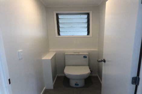 Photo of property in 1/127 Lynn Road, Bayview, Auckland, 0629