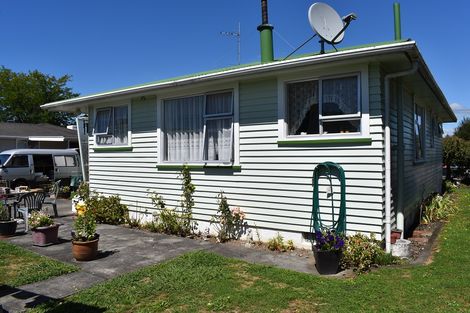 Photo of property in 25 Diamond Street, Carterton, 5713