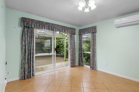 Photo of property in 2/116 Yaldhurst Road, Sockburn, Christchurch, 8042