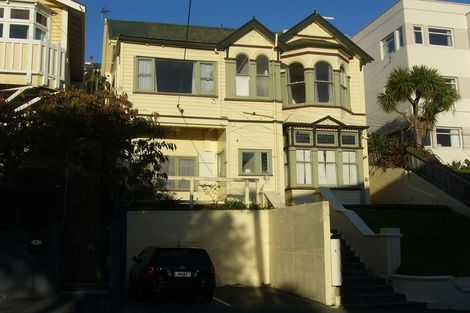 Photo of property in 4 Hawker Street, Mount Victoria, Wellington, 6011