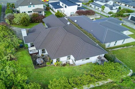 Photo of property in 64 Aotea Drive, Aotea, Porirua, 5024