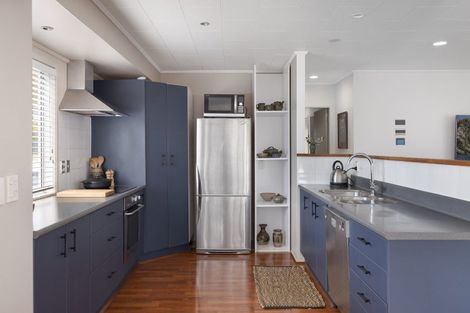 Photo of property in 1097 Papamoa Beach Road, Papamoa Beach, Papamoa, 3118