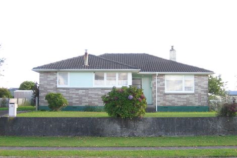 Photo of property in 16 Pohutukawa Drive, Tokoroa, 3420
