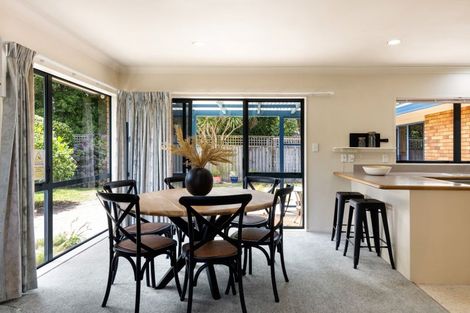 Photo of property in 22 Bouverie Crescent, Flagstaff, Hamilton, 3210