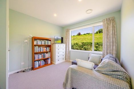 Photo of property in 45 Highlands Drive, Waipawa, 4277