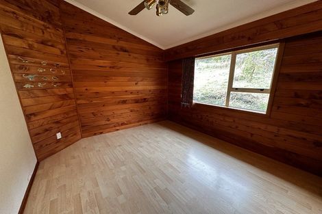 Photo of property in 65 Stillwater Crescent, Stillwater, Silverdale, 0993