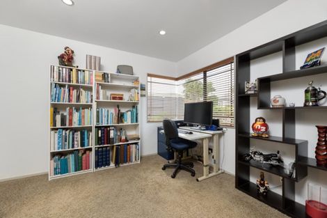 Photo of property in 25 Acornia Close, Ohauiti, Tauranga, 3112