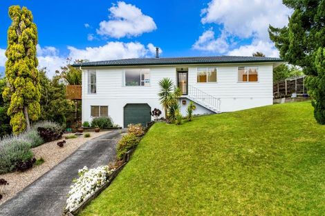Photo of property in 5 Airey Place, Torbay, Auckland, 0630