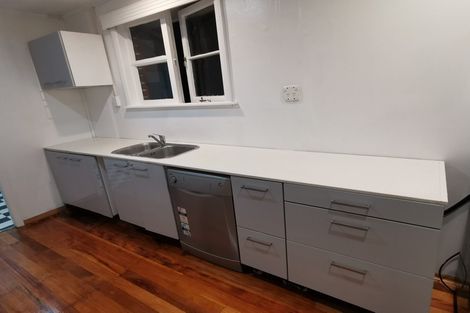 Photo of property in 323 Oxford Terrace, Avalon, Lower Hutt, 5011