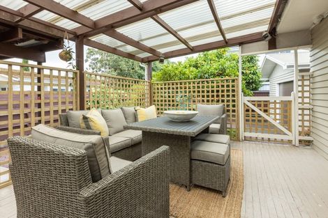 Photo of property in 10 Meeanee Quay, Westshore, Napier, 4110