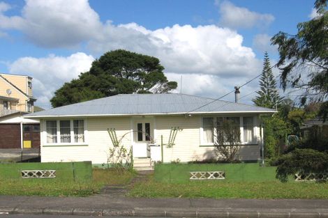 Photo of property in 28 Strid Road, Te Atatu South, Auckland, 0610