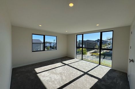 Photo of property in 22 Pohewa Road, Silverdale, 0932