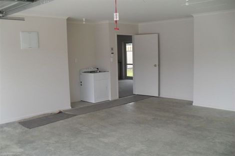 Photo of property in 16 Diamond Grove, Brown Owl, Upper Hutt, 5018