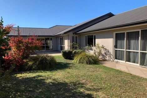 Photo of property in 35 Brooklands Drive, Havelock North, 4130