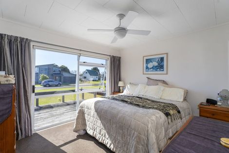 Photo of property in 21 Endeavour Close, Whitianga, 3510