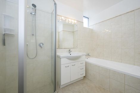 Photo of property in 2h Weranui Road, Waiwera, Orewa, 0994