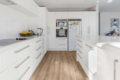 Photo of property in 8 Aubrey Way, Brookfield, Tauranga, 3110