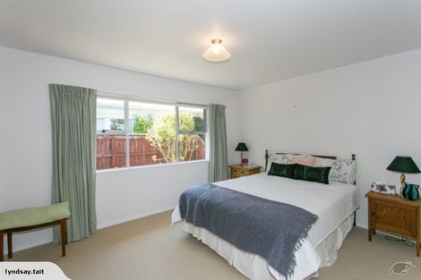 Photo of property in 22 Parsons Street, Vogeltown, New Plymouth, 4310