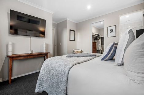 Photo of property in 8 Sarcodia Place, Papamoa Beach, Papamoa, 3118