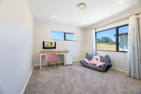 Photo of property in 13 Bight Road, Long Bay, Auckland, 0630