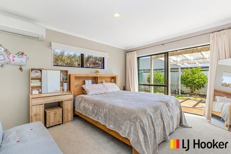 Photo of property in 4 Croftview Road, Wattle Downs, Auckland, 2103