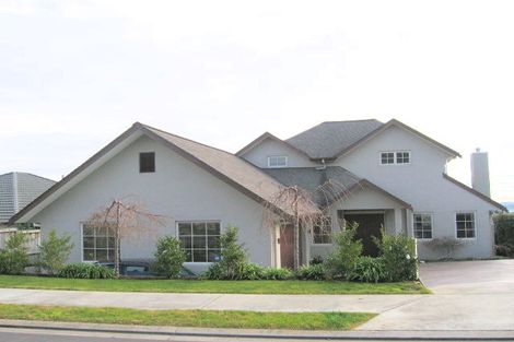 Photo of property in 21 Brooke Ridge Rise, East Tamaki Heights, Auckland, 2016