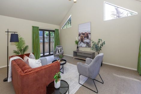 Photo of property in 2 Pukatea Close, Raumati Beach, Paraparaumu, 5032