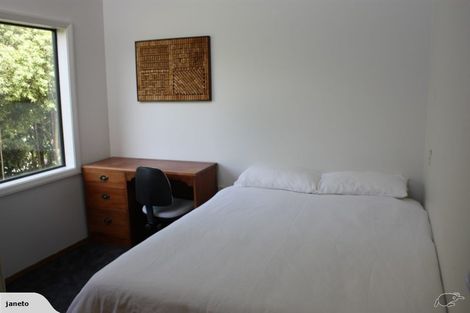 Photo of property in 52 Poto Road, Normandale, Lower Hutt, 5010