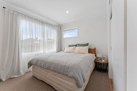 Photo of property in 51b Omata Road, Marfell, New Plymouth, 4310