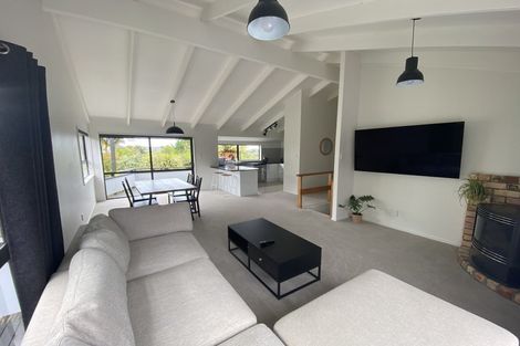 Photo of property in 1/3 Ceramco Place, Torbay, Auckland, 0630