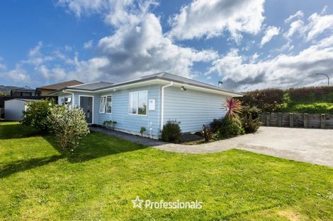 Photo of property in 88 Sunstone Crescent, Timberlea, Upper Hutt, 5018